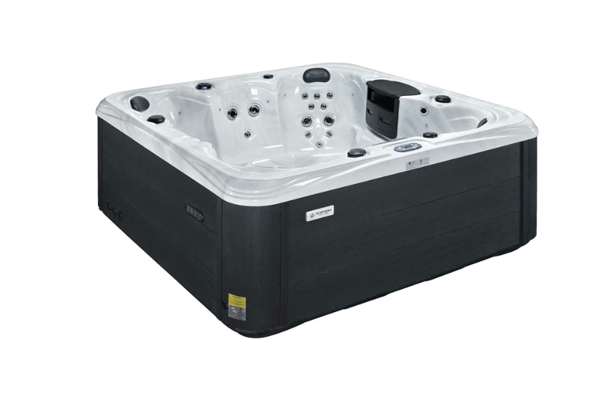 Williston I - 6-Person Hot Tub — photo 1