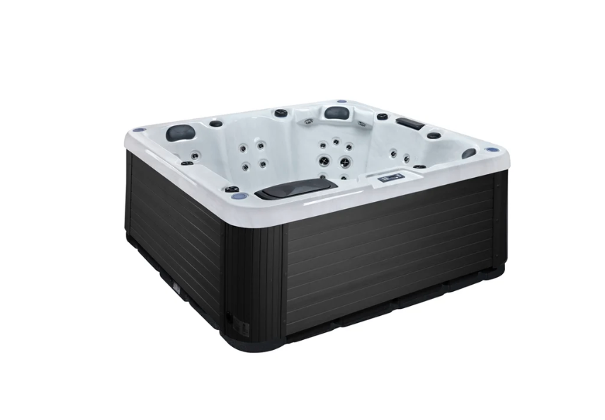 Georgian LTE - 4-Person Hot Tub — photo 1